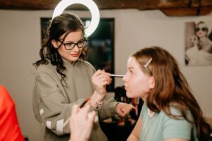 Alicia Sandeman makeup artist academy